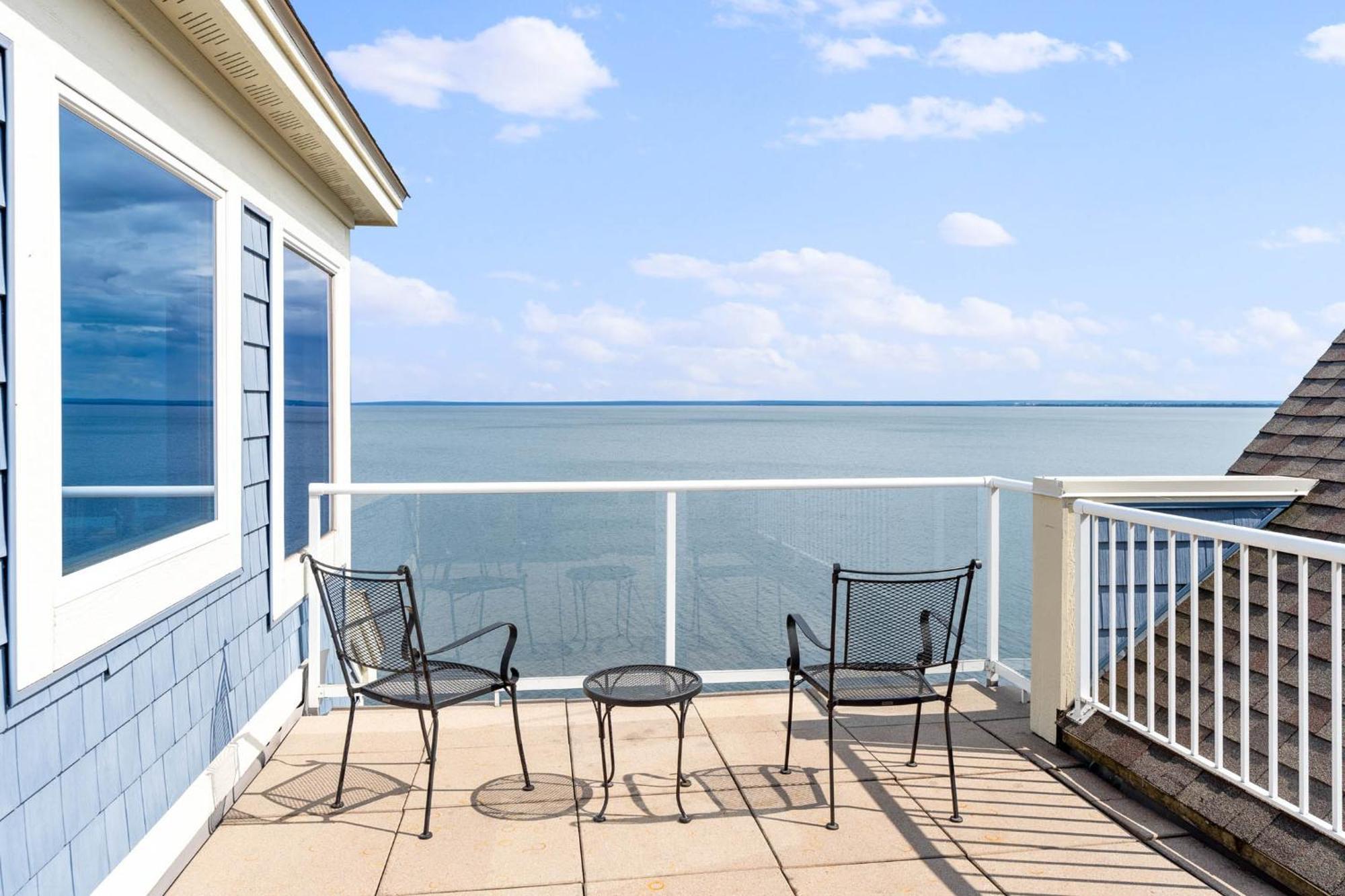 Beacon Pointe On Lake Superior Duluth Exterior photo